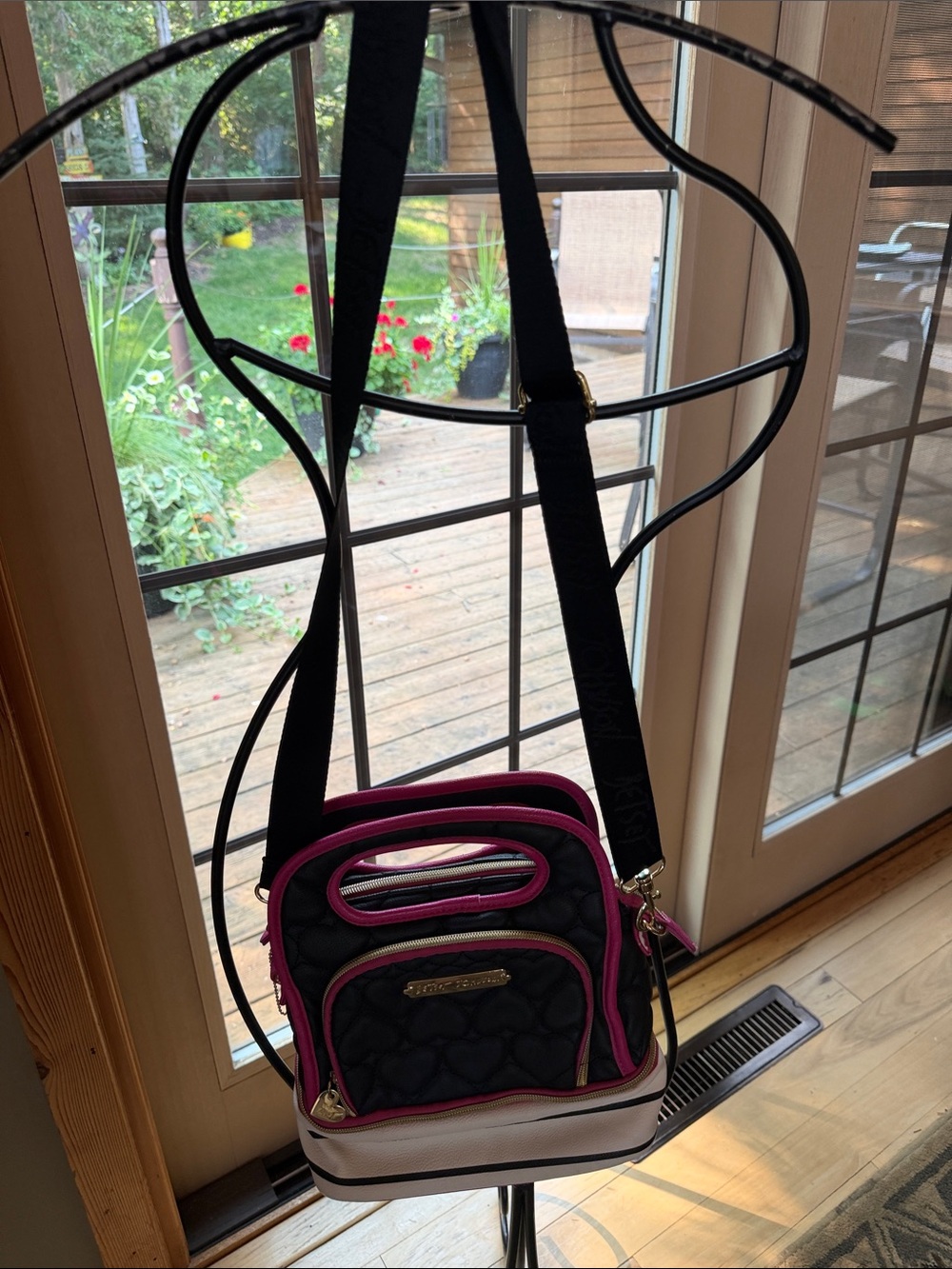 Betsey Johnson Black/Pink Crossbody Strap Quilted Insulated Lunch Handbag